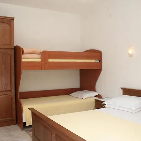 Trstenik 4566a