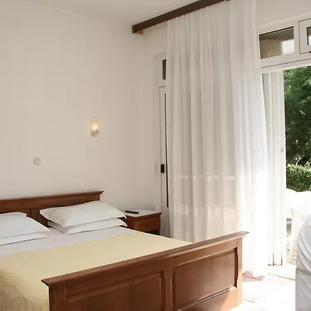 Trstenik 4566a * Trstenik (Dubrovnik-Neretva)